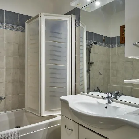 Lady By Interhome Vercana